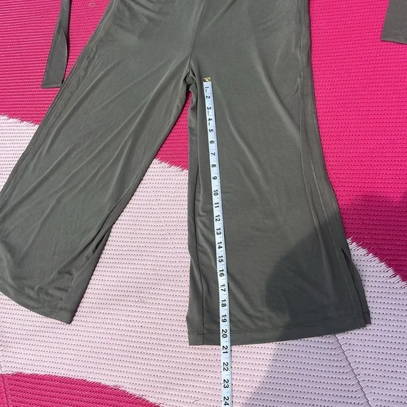 Zyia activewear jumpsuit size M NWT - Picture 4 of 11